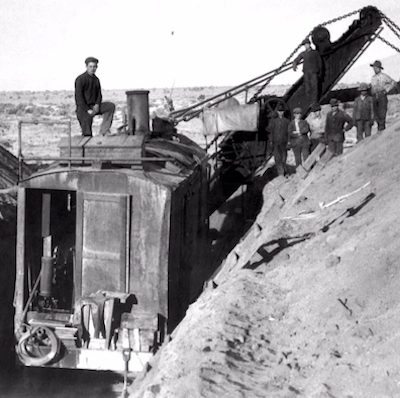 Workers building LA Aqueduct