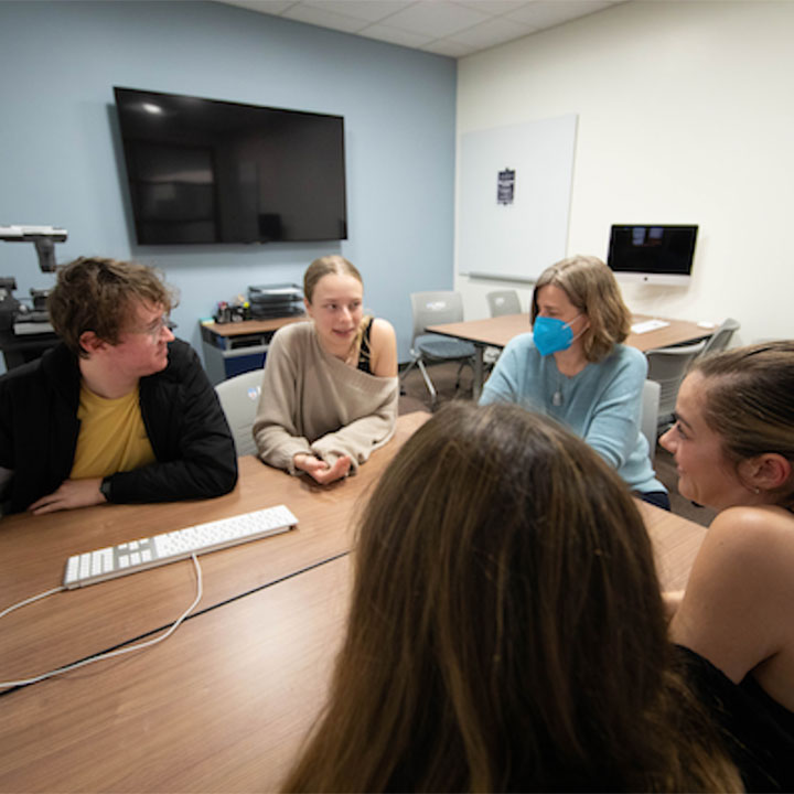 Elizabeth Drummond with students