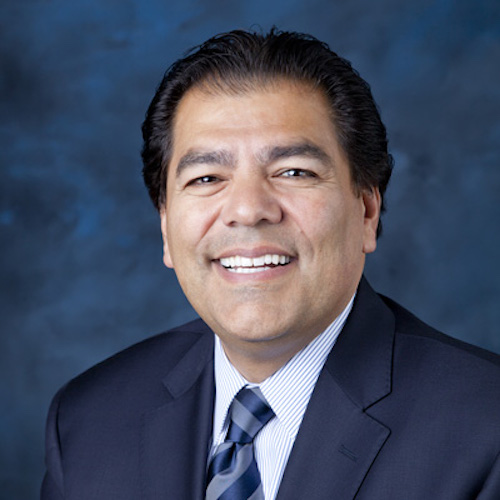 Fernando Guerra headshot