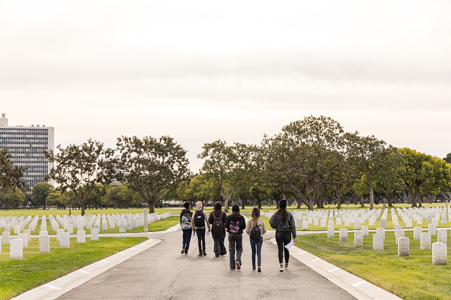 Students at the Los Angeles National Cemetery